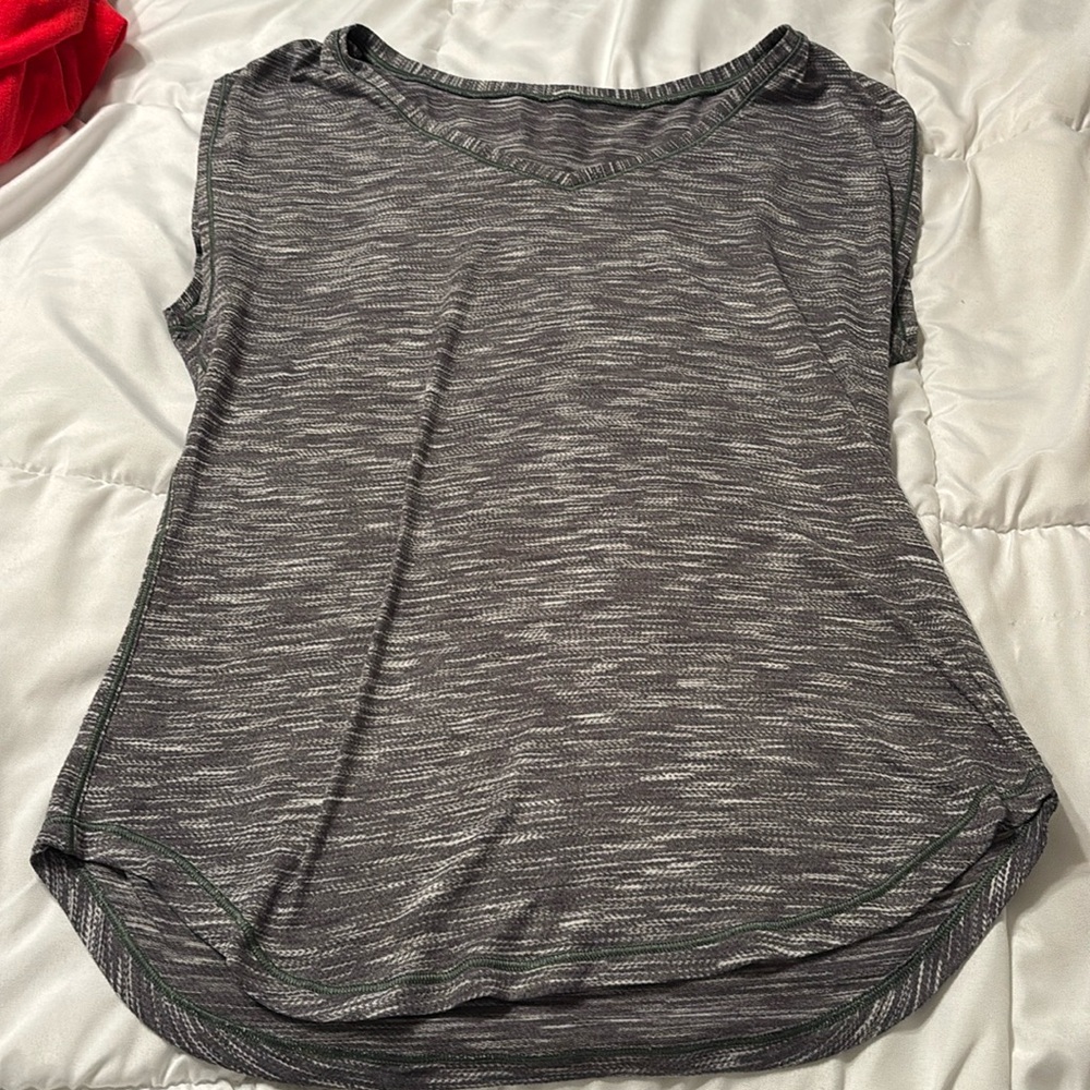 Lululemon top